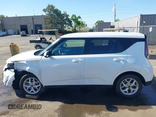 2024 Kia Soul S with VIN KNDJ23AU7R7227529, listed as a IAAI auction lot 42233767 with 28,410 mi miles and . Bid and sale history available at DreamBid. Image 14.