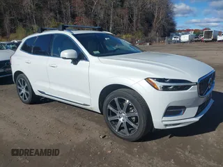 2021 Volvo XC60 Inscription z VIN YV4102RLXM1882028, wystawiony jako IAAI lot #40825242 z przebiegiem 65 609 mil mil oraz . Historia ofert i sprzedaży dostępna na DreamBid. Obrazek 1.