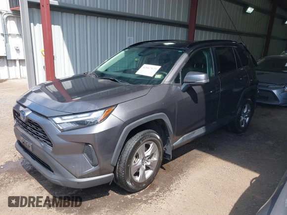 2022 Toyota RAV4 Hybrid XLE with VIN 4T3RWRFVXNU077426, listed as a IAAI auction lot 42067829 with 44,508 mi miles. Bid and sale history available at carsss.com. Image 17.