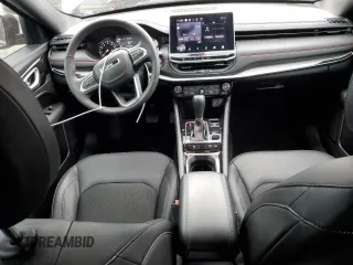 2024 Jeep Compass Trailhawk с VIN 3C4NJDDNXRT590322, выставлен на аукционе Copart как лот 53603855 с пробегом 13 232 миль миль и Списание • Salvage title. История ставок и продаж доступна на DreamBid. Изображение 8.