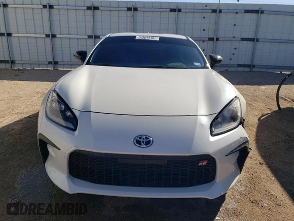 2024 Toyota 86 Premium with VIN JF1ZNBE19R8755626, listed as a Copart auction lot 45755815 with 3,792 mi miles and Clean Title. Bid and sale history available at DreamBid. Image 5.