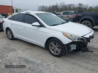 2015 Hyundai Sonata SE z VIN 5NPE24AF0FH171319, wystawiony jako IAAI lot #41530392 z przebiegiem 182 703 mil mil oraz . Historia ofert i sprzedaży dostępna na DreamBid. Obrazek 1.