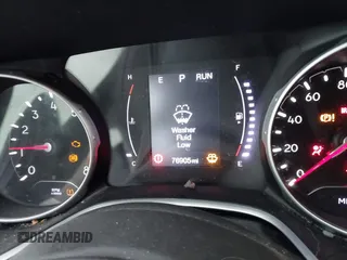 2019 Jeep Compass Latitude with VIN 3C4NJDBB5KT648383, listed as a IAAI auction lot 41681703 with 76,905 mi miles. Bid and sale history available at carsss.com. Image 16.
