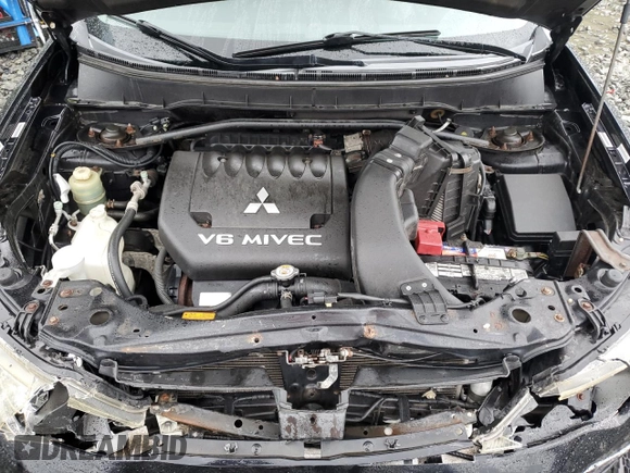 2007 Mitsubishi Outlander XLS z VIN JA4MT41X97U009529, wystawiony jako Copart lot #56943255 z przebiegiem 112 060 mil mil oraz Szkoda całkowita • Salvage title. Historia ofert i sprzedaży dostępna na DreamBid. Obrazek 12.