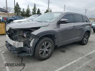 2016 Toyota Highlander XLE with VIN 5TDKKRFH3GS135758, listed as a Copart auction lot 55563555 with 134,135 mi miles and Salvage title. Bid and sale history available at DreamBid. Image 1.