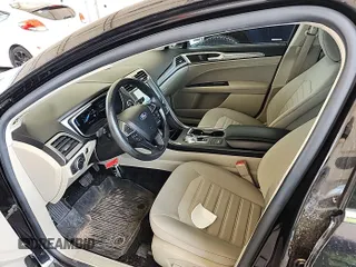 2020 Ford Fusion SE с VIN 3FA6P0LU9LR177063, выставлен на аукционе IAAI как лот 42785490 с пробегом 51 258 миль миль и . История ставок и продаж доступна на DreamBid. Изображение 20.