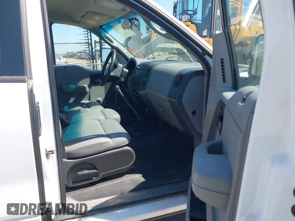 2005 Ford F-150 XL with VIN 1FTRF12295NB89896, listed as a IAAI auction lot 42641183 with 221,807 mi miles and . Bid and sale history available at DreamBid. Image 5.