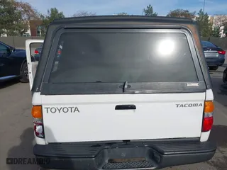 2002 Toyota Tacoma with VIN 5TENL42N62Z110440, listed as a IAAI auction lot 41719801 with 208,136 mi miles. Bid and sale history available at carsss.com. Image 17.