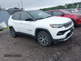 2024 Jeep Compass Limited с VIN 3C4NJDCN1RT141998, выставлен на аукционе IAAI как лот 42618692 с пробегом 4 894 миль миль и . История ставок и продаж доступна на DreamBid. Изображение 1.