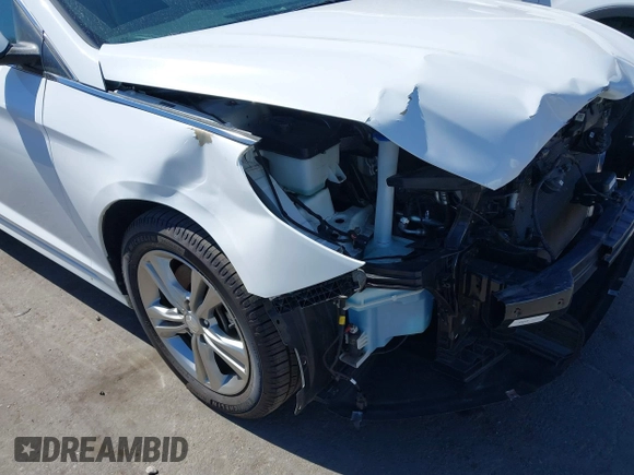 2019 Hyundai Sonata SEL with VIN 5NPE34AF6KH757305, listed as a IAAI auction lot 41860016 with 39,372 mi miles and . Bid and sale history available at DreamBid. Image 18.