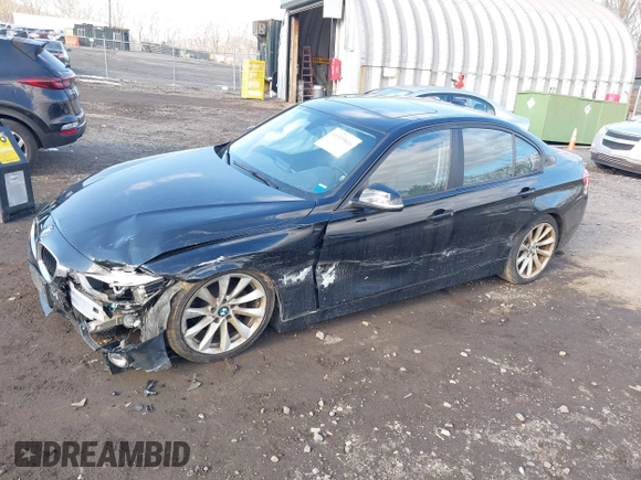 2018 BMW 3 Series 320i xDrive with VIN WBA8E5G57JNU47476, listed as a IAAI auction lot 41319816 with 38,755 mi miles. Bid and sale history available at carsss.com. Image 17.