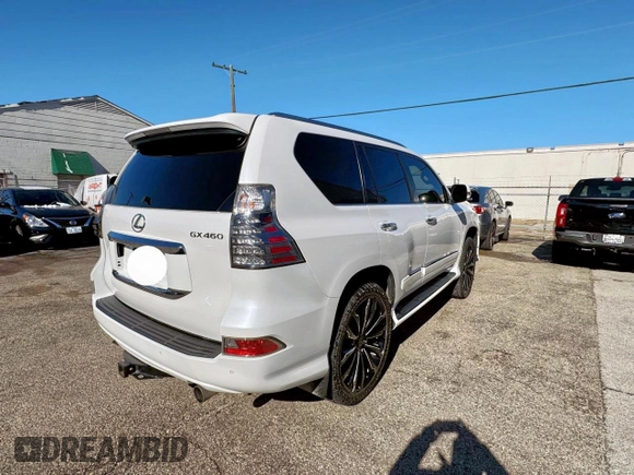 2014 Lexus GX 460 with VIN JTJBM7FX3E5071310, listed as a Copart auction lot 62199625 with 165,786 mi miles and Clean title. Bid and sale history available at DreamBid. Image 4.