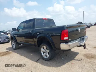 2018 Ram 1500 Express z VIN 1C6RR7KT4JS147562, wystawiony jako IAAI lot #42129188 z przebiegiem 125 332 mil mil oraz . Historia ofert i sprzedaży dostępna na DreamBid. Obrazek 14.