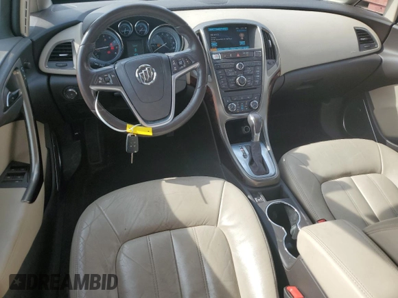 2015 Buick Verano Group z VIN 1G4PS5SK2F4208334, wystawiony jako Copart lot #54661105 z przebiegiem 159 733 mil mil oraz Szkoda całkowita • Salvage title. Historia ofert i sprzedaży dostępna na DreamBid. Obrazek 8.