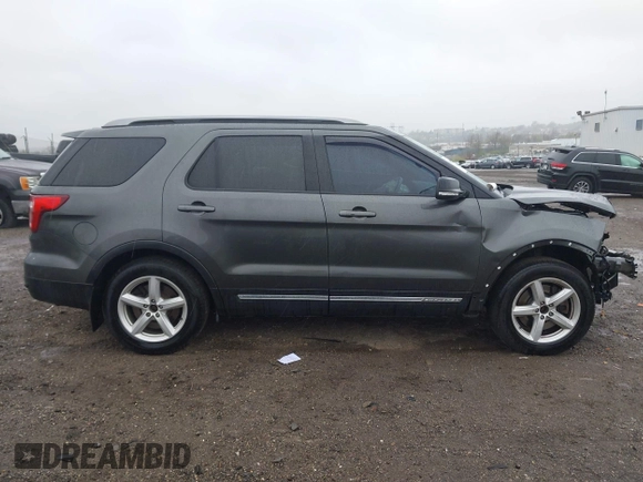 2017 Ford Explorer XLT z VIN 1FM5K8D81HGC44477, wystawiony jako IAAI lot #42017272 z przebiegiem Nie podano mil oraz . Historia ofert i sprzedaży dostępna na DreamBid. Obrazek 12.