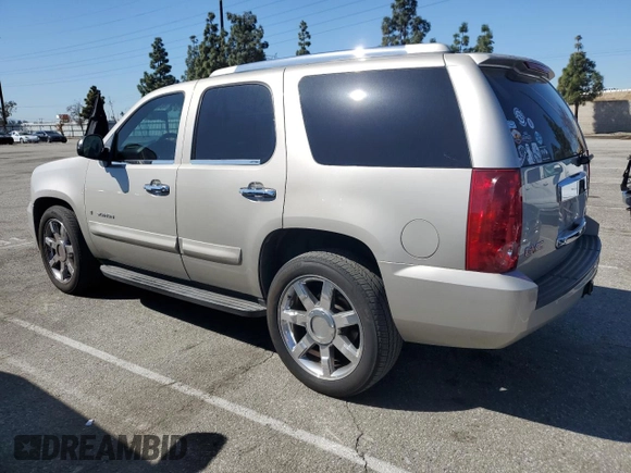 2007 GMC Yukon SLT with VIN 1GKFC13J17R110240, listed as a Copart auction lot 48430385 with 0 mi miles and Salvage Title. Bid and sale history available at carsss.com. Image 2.
