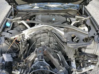 2024 BMW X4 M40i z VIN 5UX43DT00R9V20010, wystawiony jako Copart lot #51654125 z przebiegiem Nie podano mil oraz Nie do naprawy • Non repairable. Historia ofert i sprzedaży dostępna na DreamBid. Obrazek 12.