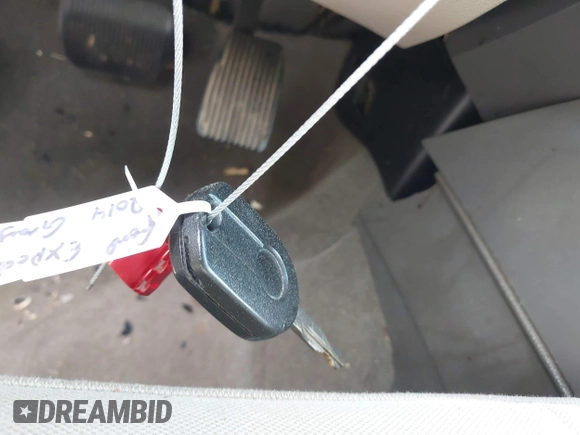 2014 Ford Expedition XLT with VIN 1FMJU1H52EEF06868, listed as a IAAI auction lot 41783337 with Not provided miles and . Bid and sale history available at DreamBid. Image 11.