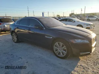 2016 Jaguar XF 35t Premium with VIN SAJBD4BV7GCY07333, listed as a Copart auction lot 72676984 with 70,630 mi miles and Salvage Title. Bid and sale history available at carsss.com. Image 4.