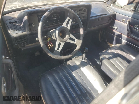 1982 Volkswagen Rabbit z VIN 1MB0174CV060266, wystawiony jako Copart lot #49385145 z przebiegiem 118 498 mil mil oraz Szkoda całkowita • Salvage title. Historia ofert i sprzedaży dostępna na DreamBid. Obrazek 8.