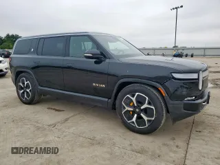2024 Rivian R1S Adventure z VIN 7PDSGABAXRN035556, wystawiony jako Copart lot #59114065 z przebiegiem 9119 mil mil oraz Szkody całkowita. Historia ofert i sprzedaży dostępna na DreamBid. Obrazek 4.