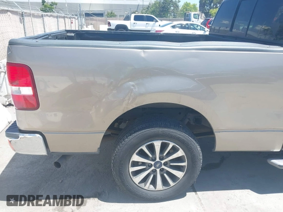 2004 Ford F-150 XL с VIN 1FTPX12504NA86539, выставлен на аукционе IAAI как лот 42235263 с пробегом 196 277 миль миль и . История ставок и продаж доступна на DreamBid. Изображение 6.