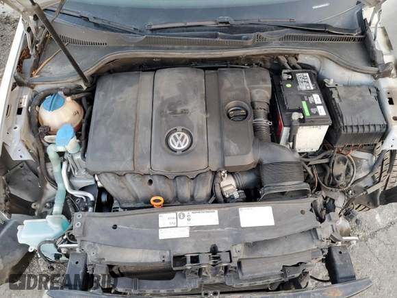 2013 Volkswagen Golf w/Conv & Sunroof с VIN WVWBB7AJ8DW030918, выставлен на аукционе Copart как лот 83351604 с пробегом 147 554 миль миль и Списание • Salvage title. История ставок и продаж доступна на DreamBid. Изображение 11.