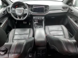 2024 Dodge Durango GT Plus z VIN 1C4RDJDG7RC192232, wystawiony jako Copart lot #59980395 z przebiegiem 27 409 mil mil oraz Czysty tytuł • Clean title. Historia ofert i sprzedaży dostępna na DreamBid. Obrazek 8.
