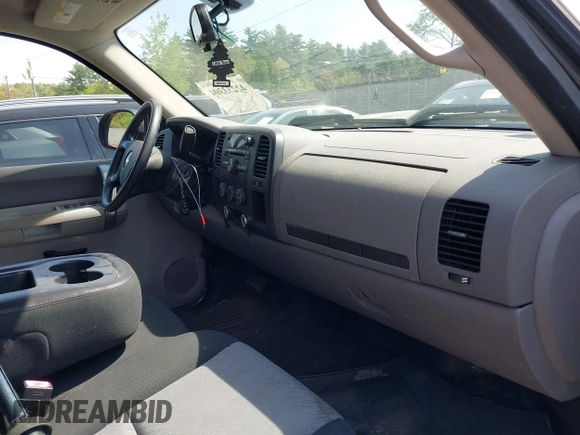 2008 Chevrolet Silverado 1500 Work Truck with VIN 1GCEC19X28Z322147, listed as a IAAI auction lot 42233304 with 132,411 mi miles and . Bid and sale history available at DreamBid. Image 5.