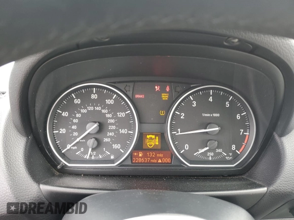 2008 BMW 1 Series 135i z VIN WBAUC73548VF22119, wystawiony jako Copart lot #48103685 z przebiegiem 228 637 mil mil oraz Szkoda całkowita • Salvage title. Historia ofert i sprzedaży dostępna na DreamBid. Obrazek 9.