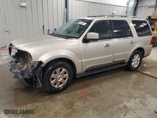 2004 Lincoln Navigator Luxury with VIN 5LMFU27R04LJ10106, listed as a Copart auction lot 44678505 with 183,630 mi miles and Clean Title. Bid and sale history available at carsss.com. Image 1.