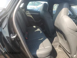 2024 Audi RS 3 z VIN WUAG4DGY5RA908217, wystawiony jako Copart lot #62912454 z przebiegiem 1643 mil mil oraz Szkody całkowita. Historia ofert i sprzedaży dostępna na DreamBid. Obrazek 10.