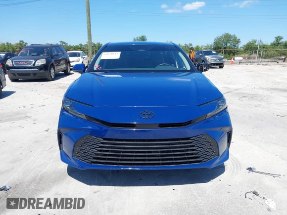 2025 Toyota Camry LE with VIN 4T1DAACK3SU104152, listed as a IAAI auction lot 42039337 with 1,423 mi miles and . Bid and sale history available at DreamBid. Image 12.