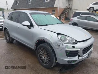 2017 Porsche Cayenne z VIN WP1AA2A25HKA80522, wystawiony jako IAAI lot #42288882 z przebiegiem 145 421 mil mil oraz . Historia ofert i sprzedaży dostępna na DreamBid. Obrazek 1.