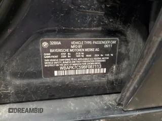 2011 BMW 3 Series 328i xDrive z VIN WBAPK7C59BF087113, wystawiony jako Copart lot #59184715 z przebiegiem Nie podano mil oraz Czysty tytuł • Clean title. Historia ofert i sprzedaży dostępna na DreamBid. Obrazek 12.