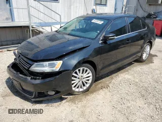 2014 Volkswagen Jetta SEL with VIN 3VWL17AJ1EM379828, listed as a Copart auction lot 64328735 with 114,737 mi miles and Clean title. Bid and sale history available at DreamBid. Image 1.