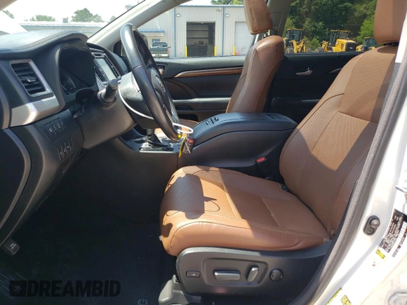 2017 Toyota Highlander Limited with VIN 5TDDZRFHXHS413030, listed as a Copart auction lot 58913115 with 93,295 mi miles and Salvage title. Bid and sale history available at DreamBid. Image 7.