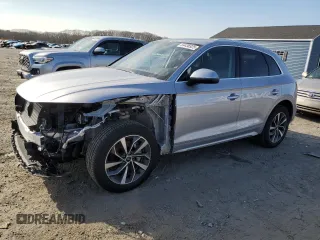 2024 Audi Q5 S line Premium Plus z VIN WA1EAAFY5R2036249, wystawiony jako Copart lot #54436925 z przebiegiem 6 945 mil mil oraz Szkoda całkowita • Salvage title. Historia ofert i sprzedaży dostępna na DreamBid. Obrazek 1.