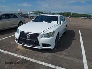 2013 Lexus LS 460 с VIN JTHCL5EF8D5019482, выставлен на аукционе IAAI как лот 42612274 с пробегом 64 972 миль миль и . История ставок и продаж доступна на DreamBid. Изображение 17.
