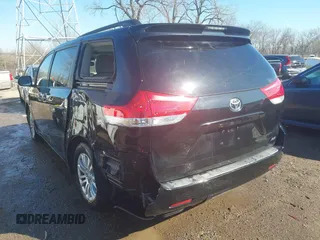 2011 Toyota Sienna XLE AAS with VIN 5TDYK3DC0BS030313, listed as a IAAI auction lot 41783766 with 267,937 mi miles. Bid and sale history available at carsss.com. Image 3.