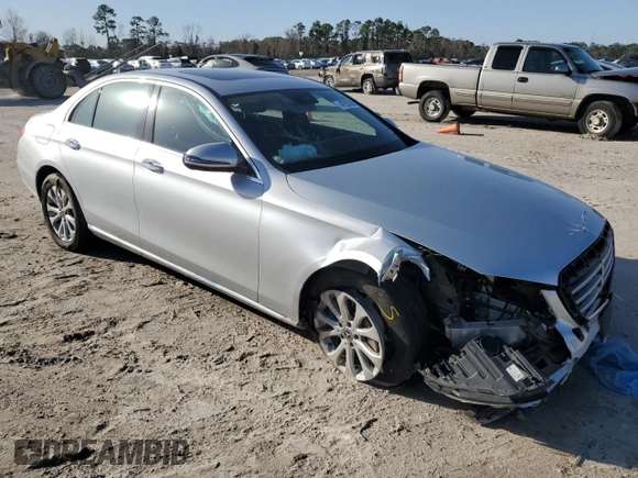 2018 Mercedes-Benz E 300 with VIN WDDZF4KB0JA445173, listed as a Copart auction lot 47932605 with 67,548 mi miles and Salvage Title. Bid and sale history available at DreamBid. Image 4.