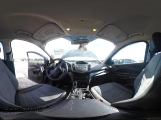 2017 Ford Escape S z VIN 1FMCU0F73HUE63885, wystawiony jako IAAI lot #42389985 z przebiegiem 158 338 mil mil oraz . Historia ofert i sprzedaży dostępna na DreamBid. Obrazek 18.