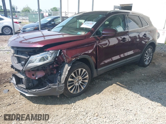2017 Lincoln MKC Reserve с VIN 5LMCJ3D97HUL30963, выставлен на аукционе IAAI как лот 42502238 с пробегом 51 038 миль миль и . История ставок и продаж доступна на DreamBid. Изображение 18.