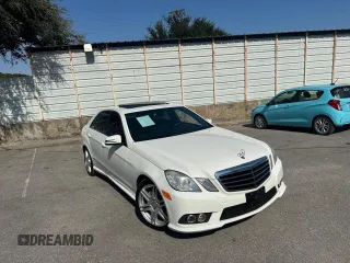 2010 Mercedes-Benz E 350 Luxury z VIN WDDHF5GB0AA217782, wystawiony jako Copart lot #76847234 z przebiegiem 277 773 mil mil oraz Czysty tytuł • Clean title. Historia ofert i sprzedaży dostępna na DreamBid. Obrazek 1.