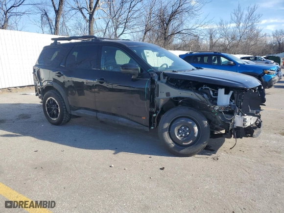 2024 Nissan Pathfinder Rock Creek with VIN 5N1DR3BDXRC293602, listed as a Copart auction lot 42968645 with 1,800 mi miles and Salvage Title. Bid and sale history available at carsss.com. Image 4.