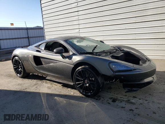 2017 McLaren 570S z VIN SBM13DAA0HW002700, wystawiony jako Copart lot #72814524 z przebiegiem Nie podano mil oraz Szkody całkowita. Historia ofert i sprzedaży dostępna na DreamBid. Obrazek 4.