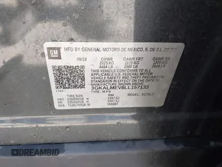 2020 GMC Terrain SLE z VIN 3GKALMEV8LL157133, wystawiony jako IAAI lot #42031703 z przebiegiem 62 486 mil mil oraz . Historia ofert i sprzedaży dostępna na DreamBid. Obrazek 9.