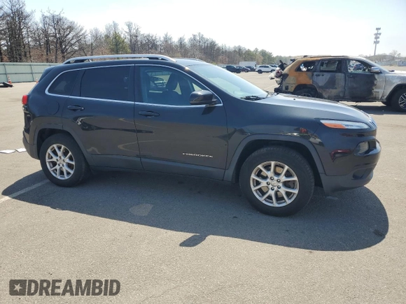2016 Jeep Cherokee Latitude with VIN 1C4PJMCS5GW341403, listed as a Copart auction lot 54129745 with 46,707 mi miles and Salvage Title. Bid and sale history available at carsss.com. Image 4.