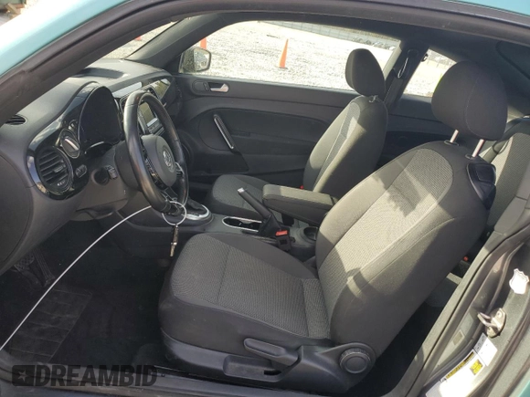 2018 Volkswagen Beetle with VIN 3VWFD7AT4JM716511, listed as a Copart auction lot 49031175 with 91,456 mi miles and Salvage Title. Bid and sale history available at DreamBid. Image 7.