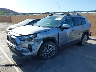 2024 Toyota RAV4 XLE Premium с VIN 2T3C1RFV0RC272866, выставлен на аукционе IAAI как лот 42249629 с пробегом 12 765 миль миль и . История ставок и продаж доступна на DreamBid. Изображение 20.